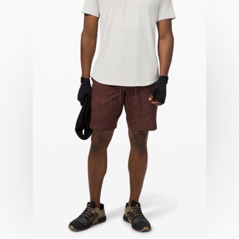 Lululemon Mens T.H.E. Short 9" Lined Large Brown